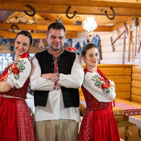 Polovnik Szálloda Deménvölgy