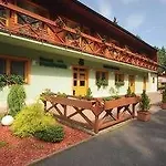 婆洛芙尼克酒店