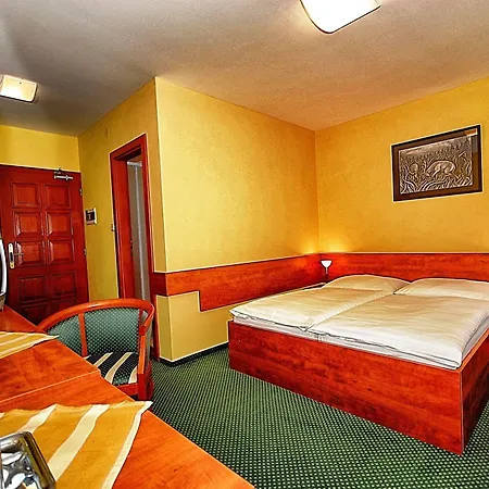 Hotel Polovnik 3*